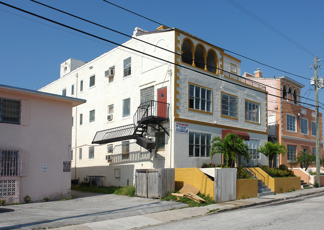 Villa Elena in Miami, FL - Building Photo - Building Photo