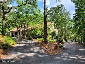 512 Dundee Trail in Southern Pines, NC - Building Photo