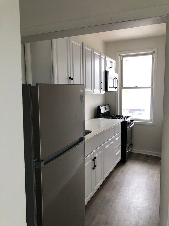 6655 Haddington Ln, Unit 2 in Philadelphia, PA - Building Photo