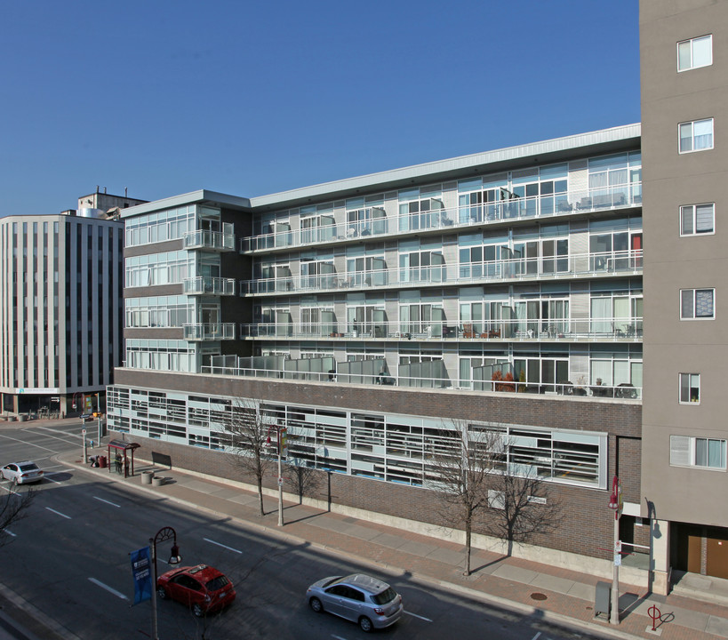 Parkwood Residences in Oshawa, ON - Building Photo