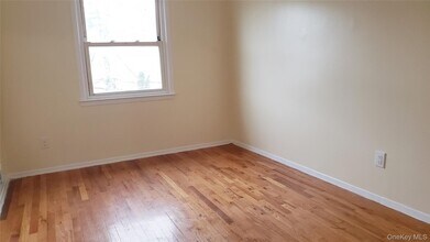 15-39-39 208th St in Queens, NY - Building Photo - Building Photo