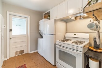 1201 W Alan Ave in Carrollton, TX - Building Photo - Building Photo