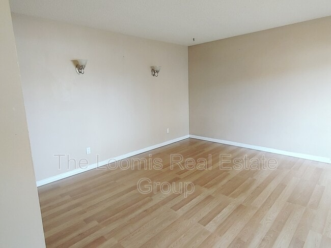 169 Roseland Villge NW in Edmonton, AB - Building Photo - Building Photo