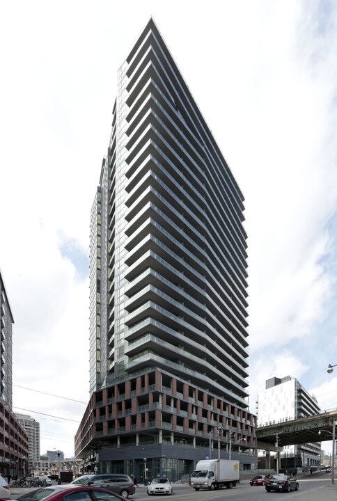 The Yards at Fort York in Toronto, ON - Building Photo