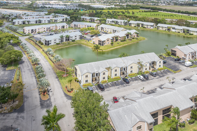 Lakeshore Community in Homestead, FL - Building Photo - Building Photo