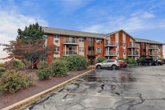property at 37 Bullocks Point Ave