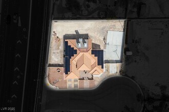 7650 N Jones Blvd in Las Vegas, NV - Foto de edificio - Building Photo