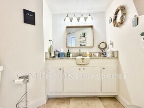 3047 S Atlantic Ave in Daytona Beach, FL - Foto de edificio - Building Photo