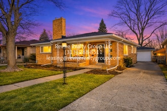 9284 Jerome in Redford Township, MI - Foto de edificio - Building Photo