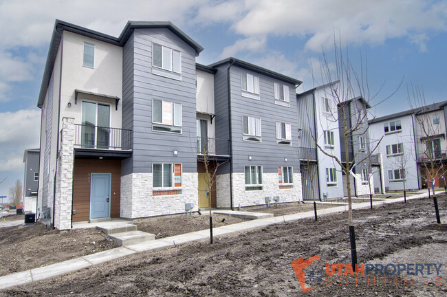 property at 999 W 360 S