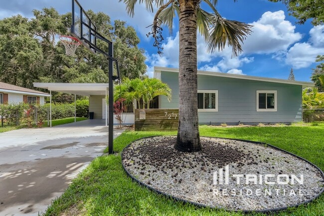 7217 11th Ave N in St. Petersburg, FL - Building Photo - Building Photo