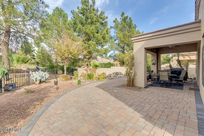 property at 3922 E Carson Rd