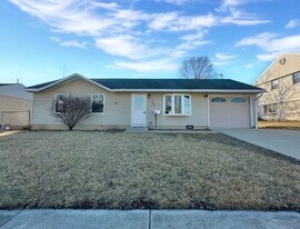 344 Hickory Ave in Romeoville, IL - Building Photo