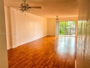 3860 NE 170th St in North Miami Beach, FL - Building Photo - Building Photo