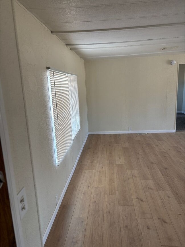 1551 Perdew Ave in Ridgecrest, CA - Building Photo - Building Photo