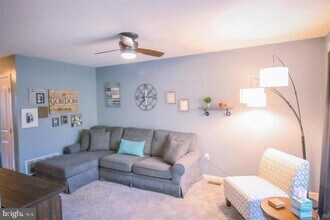 6402 Creekbend Dr in Mechanicsburg, PA - Building Photo - Building Photo