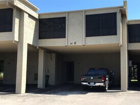 5914 Lago Vista Way in Lago Vista, TX - Building Photo