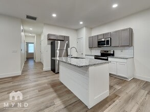 5803 E Bristol St in Wichita, KS - Building Photo - Building Photo