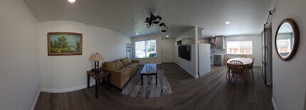 451 Carneros Ave in Sunnyvale, CA - Foto de edificio - Building Photo