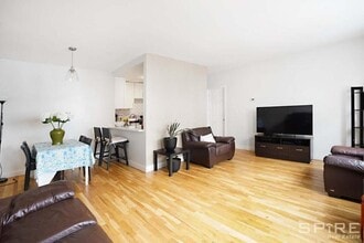 54 Veronica Pl in Brooklyn, NY - Building Photo - Building Photo