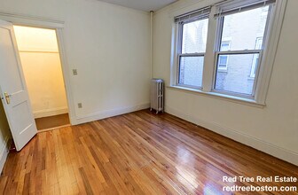 195 Park Dr, Unit 1 in Boston, MA - Foto de edificio - Building Photo
