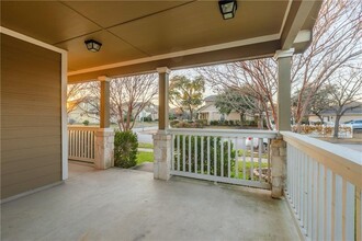 609 Rolling Oak Dr in Round Rock, TX - Building Photo - Building Photo