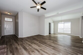 1401 Misty Dr in Midlothian, TX - Foto de edificio - Building Photo