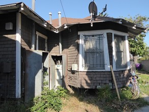 1917 Lewis Ave in Long Beach, CA - Building Photo - Building Photo