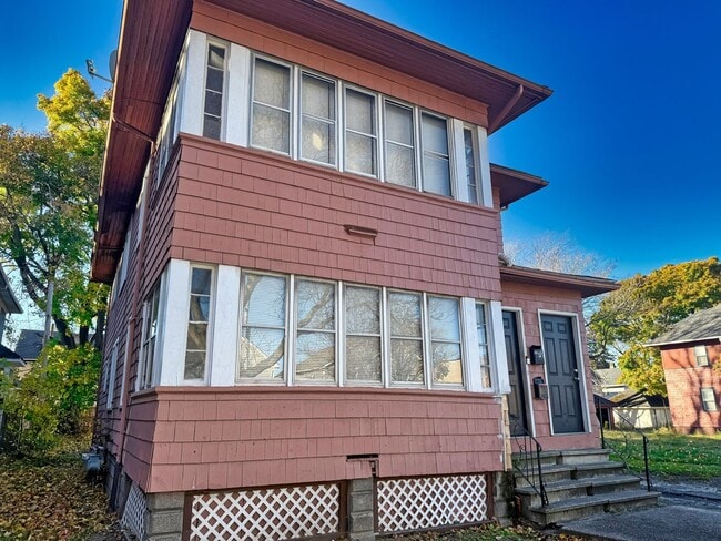 property at 89-89 Thurston Rd