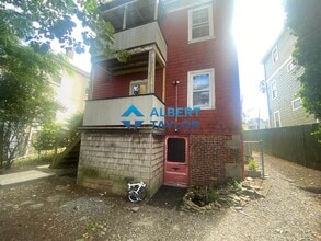 18 Sawyer Ter, Unit 1 in Boston, MA - Foto de edificio - Building Photo