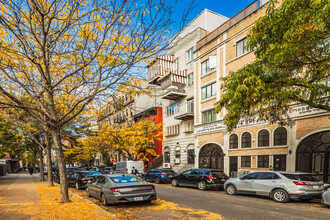 109 S 8th St in Brooklyn, NY - Foto de edificio - Building Photo