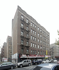 2377 Creston Ave in Bronx, NY - Foto de edificio - Building Photo