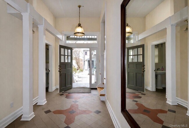 16 Clinton Ave in Dobbs Ferry, NY - Building Photo - Building Photo