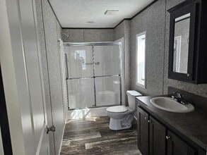 20 Boulder Way in Ledyard, CT - Foto de edificio - Building Photo