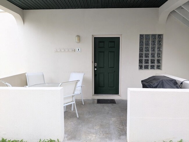 109 E Retama St in South Padre Island, TX - Building Photo - Building Photo