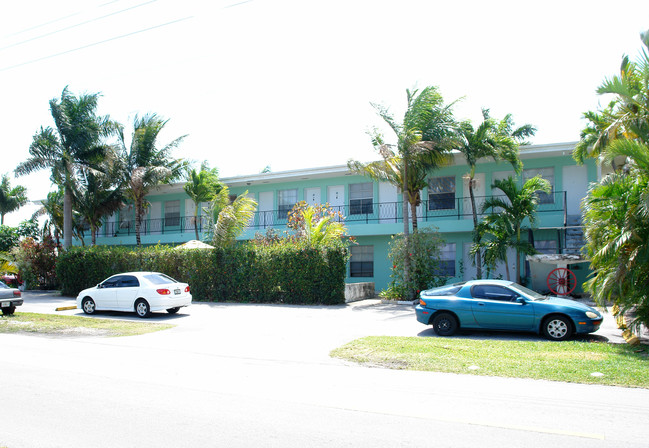 1502 Arthur St in Hollywood, FL - Building Photo - Building Photo