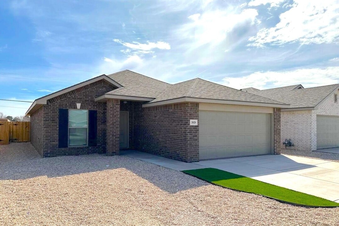 2029 Kenwood Ave in Lubbock, TX - Foto de edificio