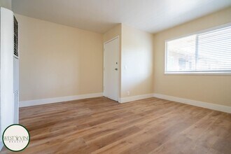 513 Pierce Rd in Menlo Park, CA - Building Photo - Building Photo