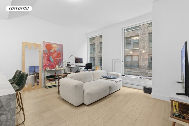 215 W 28th St in New York, NY - Building Photo - Building Photo