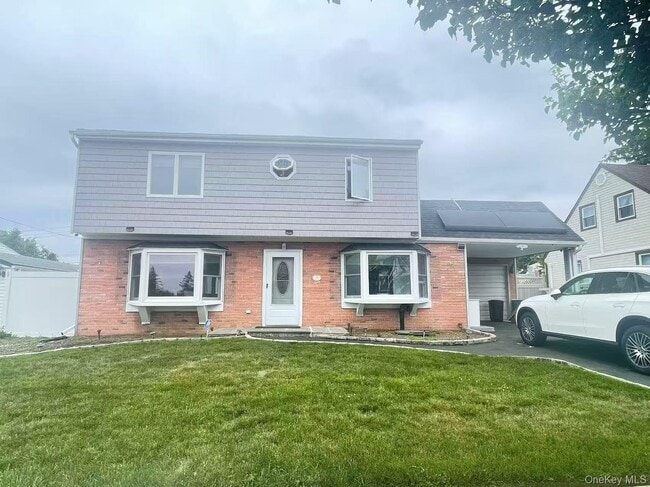 property at 110 N Parkside Dr