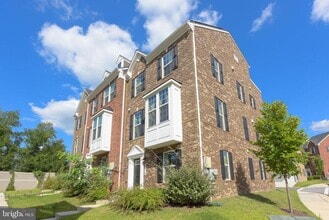 9912 Vista Pointe Dr in Upper Marlboro, MD - Building Photo - Building Photo