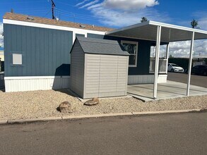 530 S Alma School Rd in Mesa, AZ - Foto de edificio - Building Photo