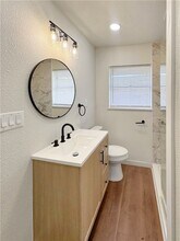 603 W Evans St in Hearne, TX - Foto de edificio - Building Photo