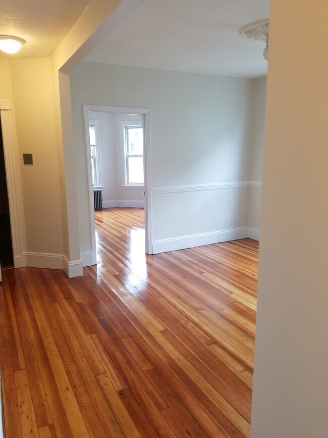 property at 5 Moseley St