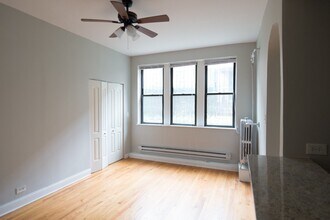 4619 N Paulina St in Chicago, IL - Foto de edificio - Building Photo