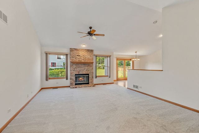 1000 Ruth Ct in Marengo, IL - Building Photo - Building Photo