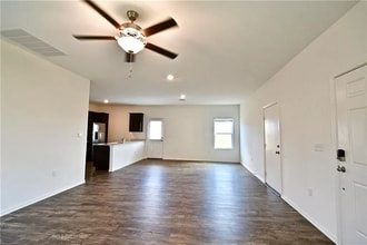7511 Ivy Trellis Trail in Del Valle, TX - Building Photo - Building Photo