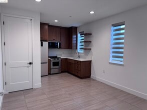 470 Trellis Wy in Brentwood, CA - Building Photo - Building Photo