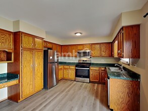 204 Brink Dr in Joliet, IL - Building Photo - Building Photo