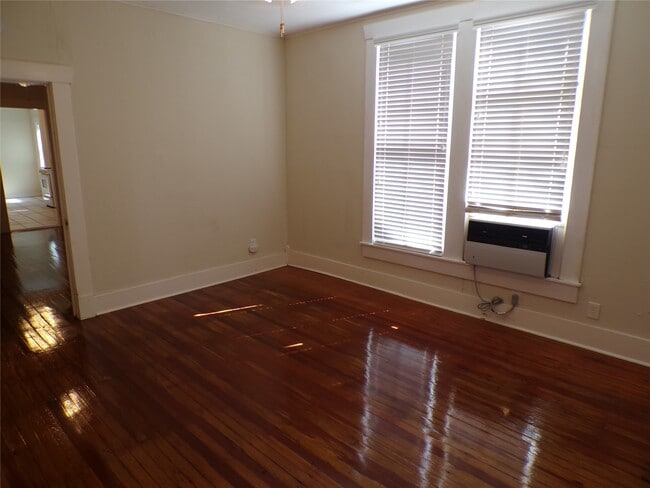 property at 3416 Morrison St